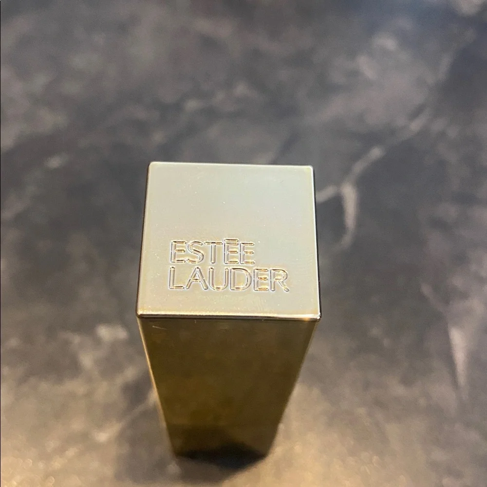 Special Edition ESTÉE LAUDER Pure Color Envy 561 Intense Nude Lipstick